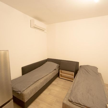 Aleks Top Center 2- Free Parking Burgas Esterno foto